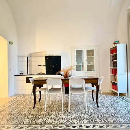 Grazia Mola di Bari